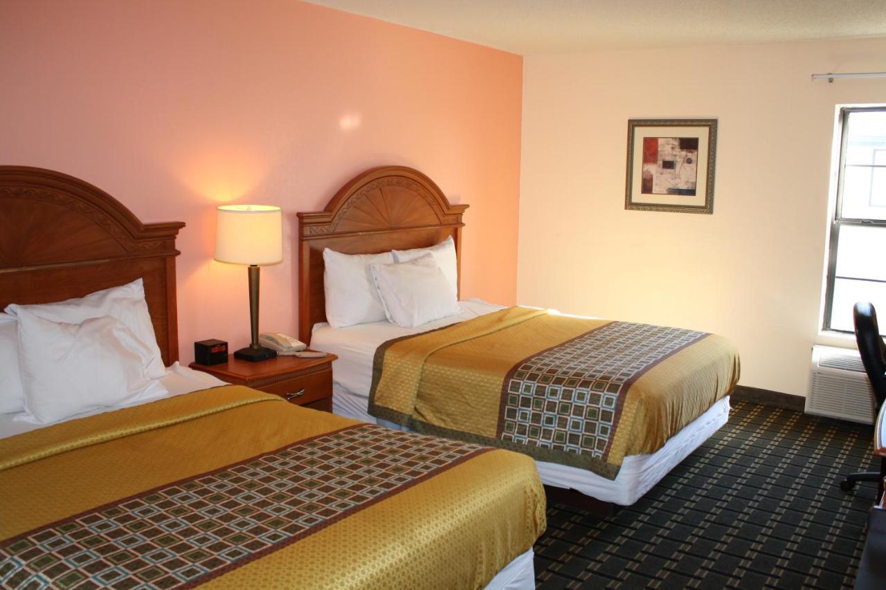 Executive And 2* Wichita Falls