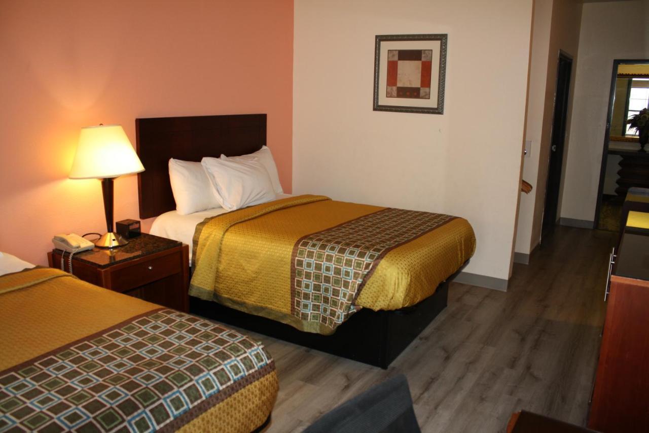 Executive And 2* Wichita Falls