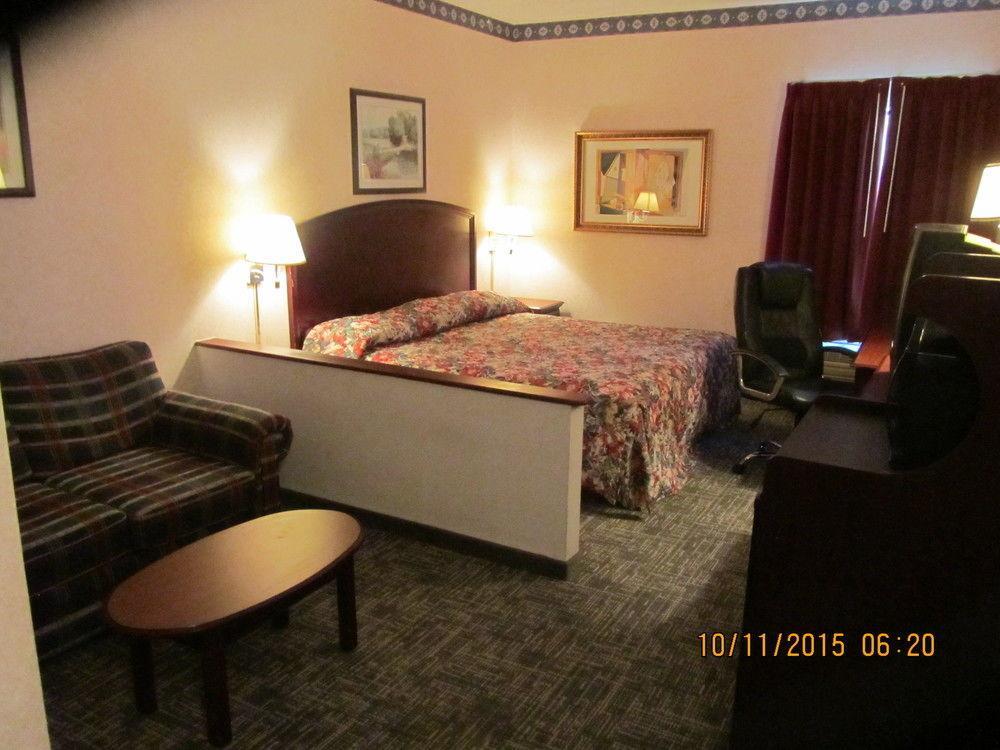 Motel Executive And 2*