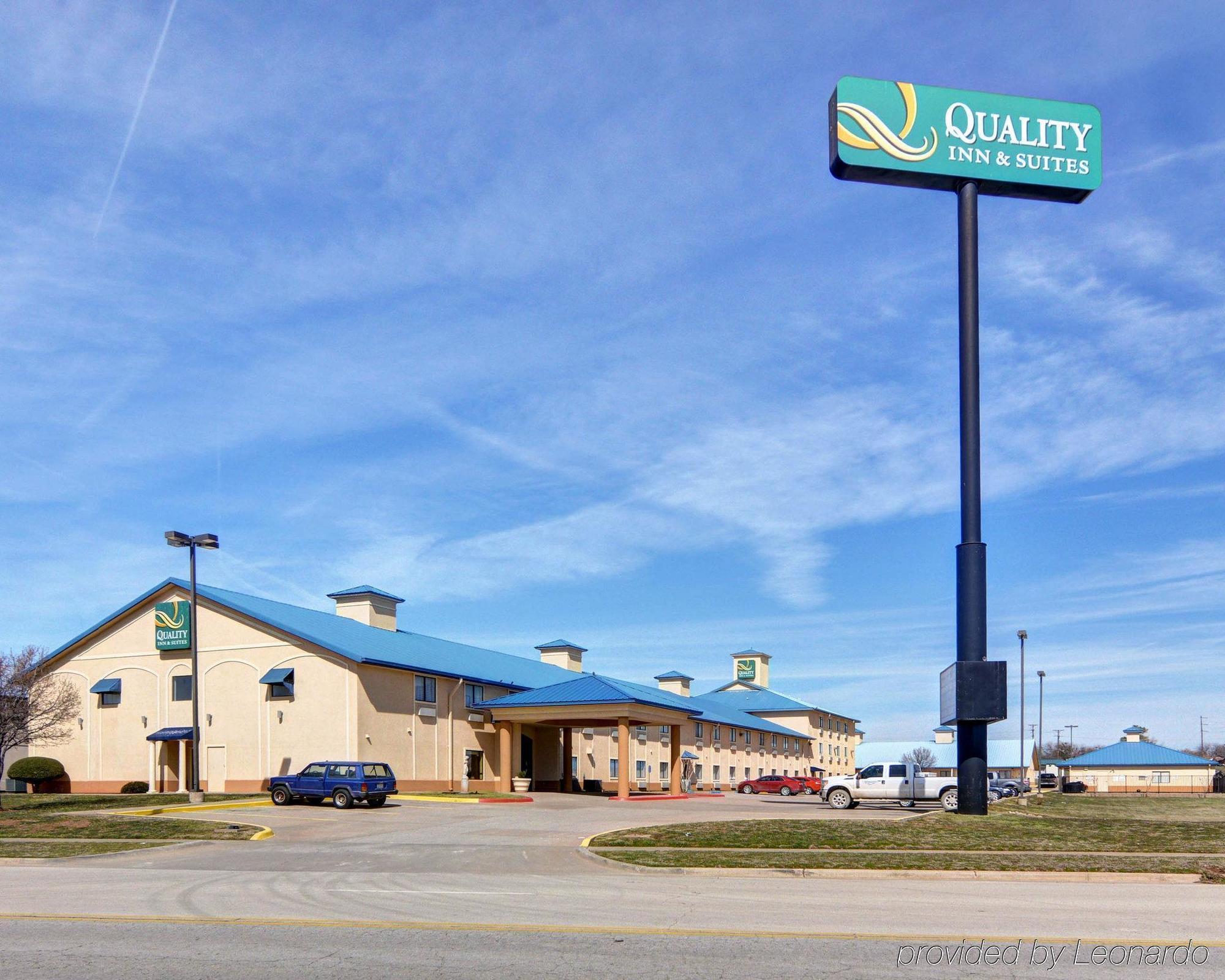 Motel Executive And 2*