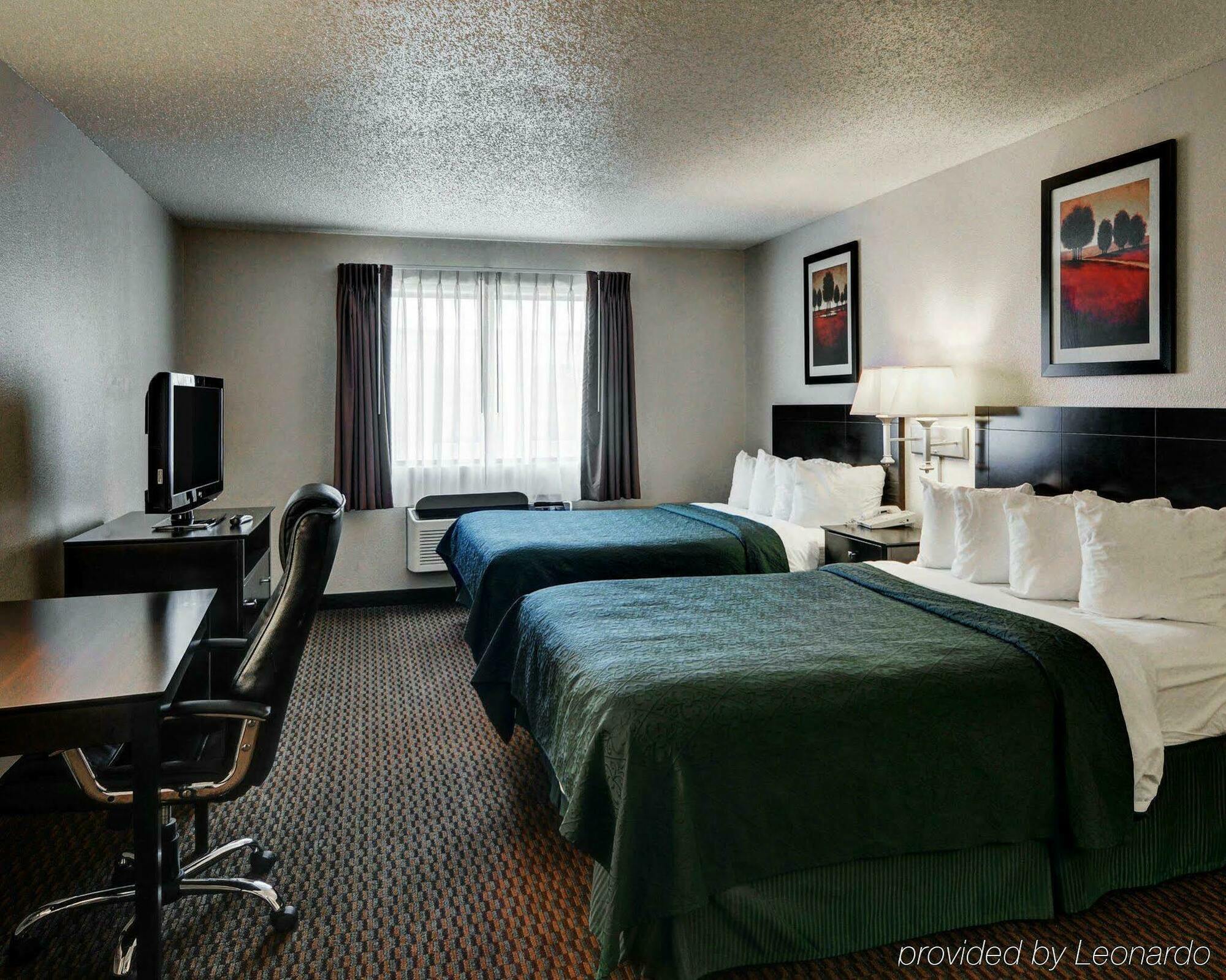 Executive And 2* Wichita Falls