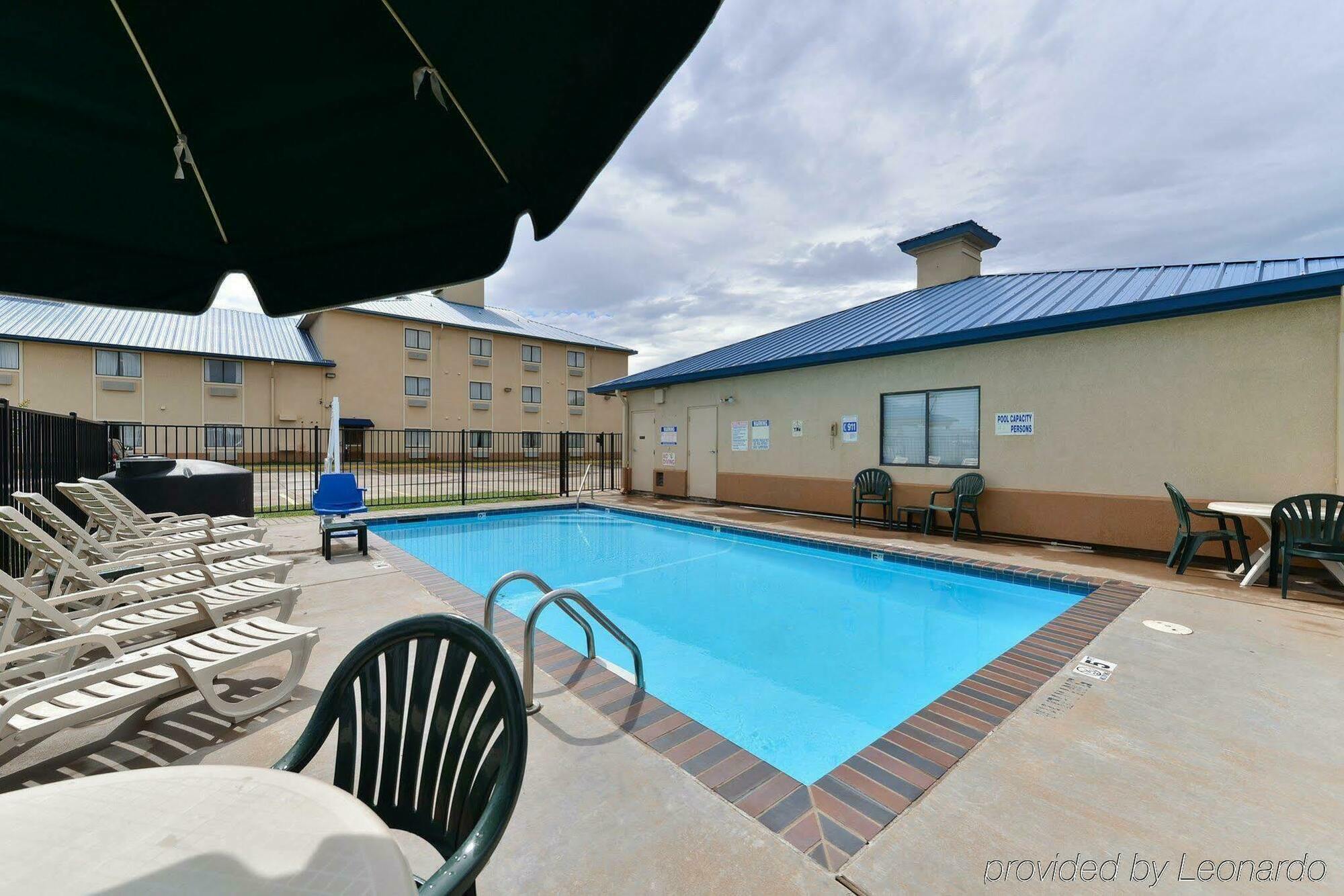 Executive And 2* Wichita Falls